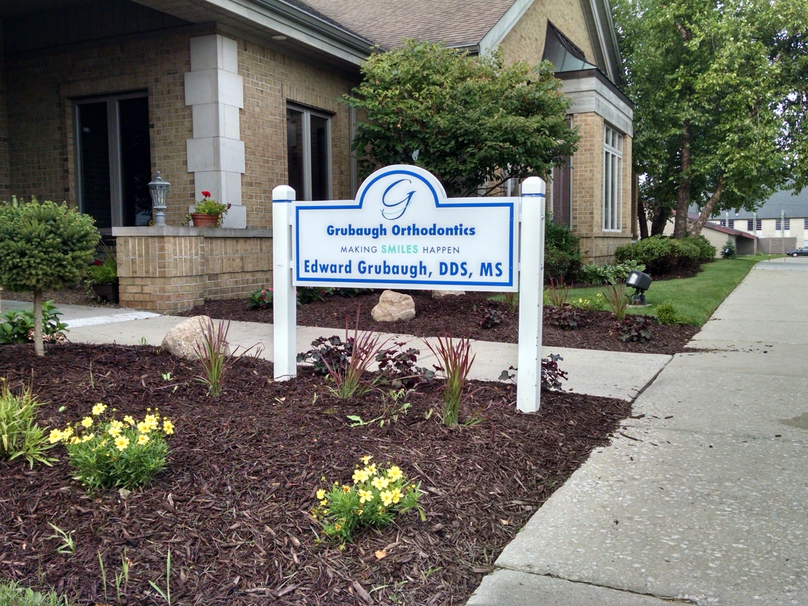 Monument sign